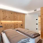 Wood Mountain Planet House