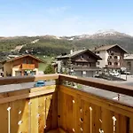 Wood Mountain Planet House